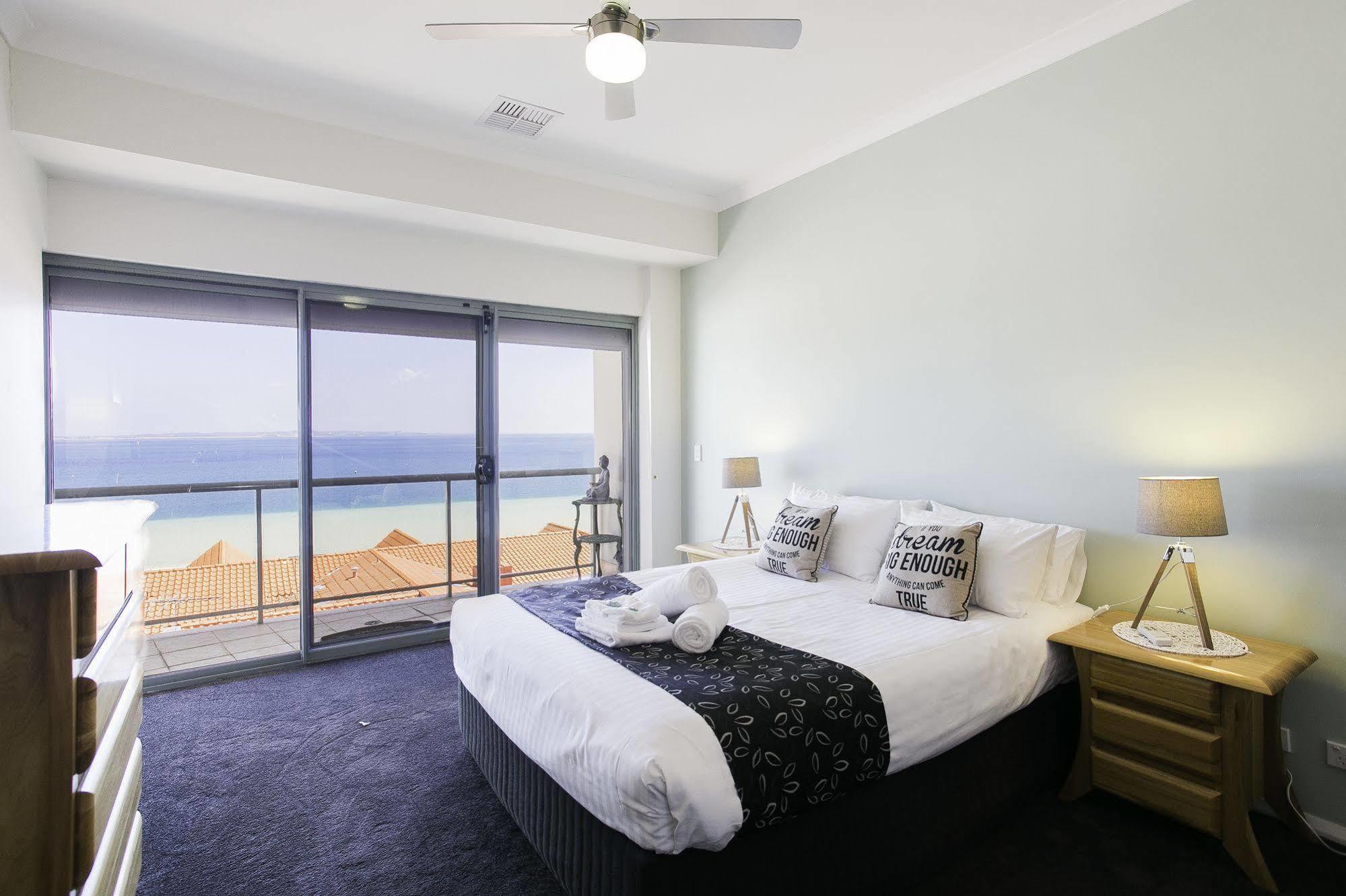 Boardwalk By Rockingham Apartments Εξωτερικό φωτογραφία